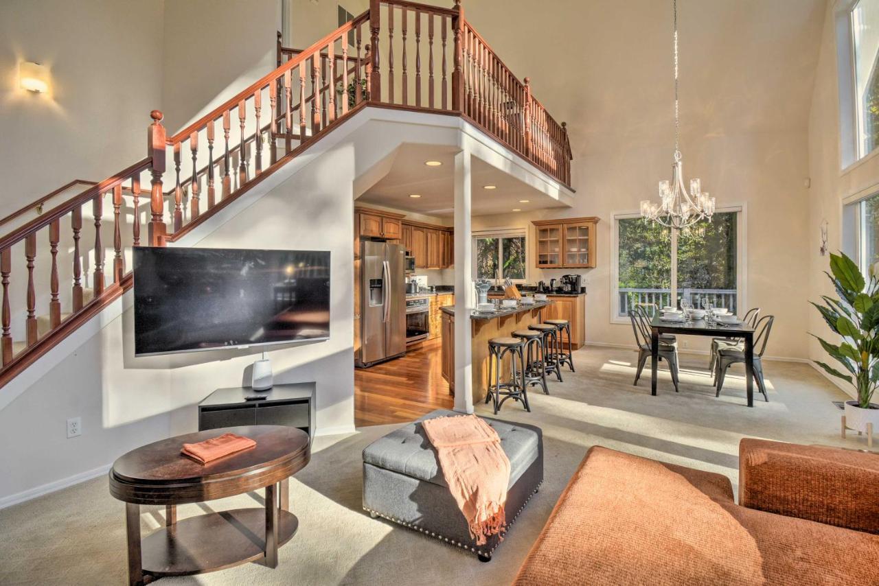 Fox Paws Luxury - Hot Tub, Fire Pit & Pines! Ferienhaus