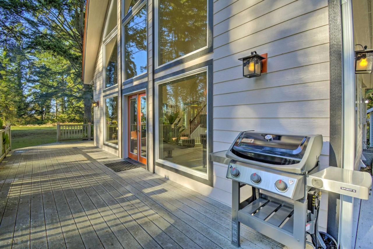 Fox Paws Luxury - Hot Tub, Fire Pit & Pines! Ferienhaus *